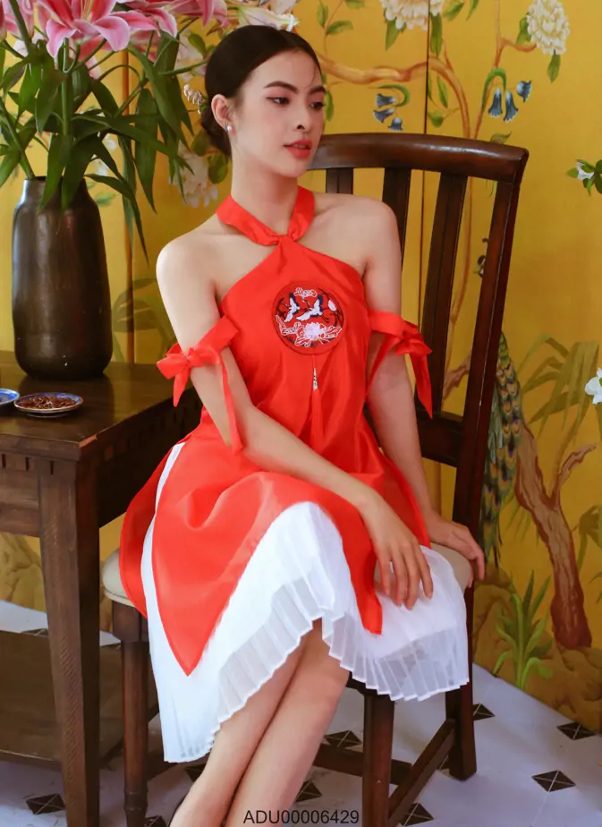 Váy Ôm Nữ Dáng Dài Cổ Yếm Xẻ Tà | FM Style