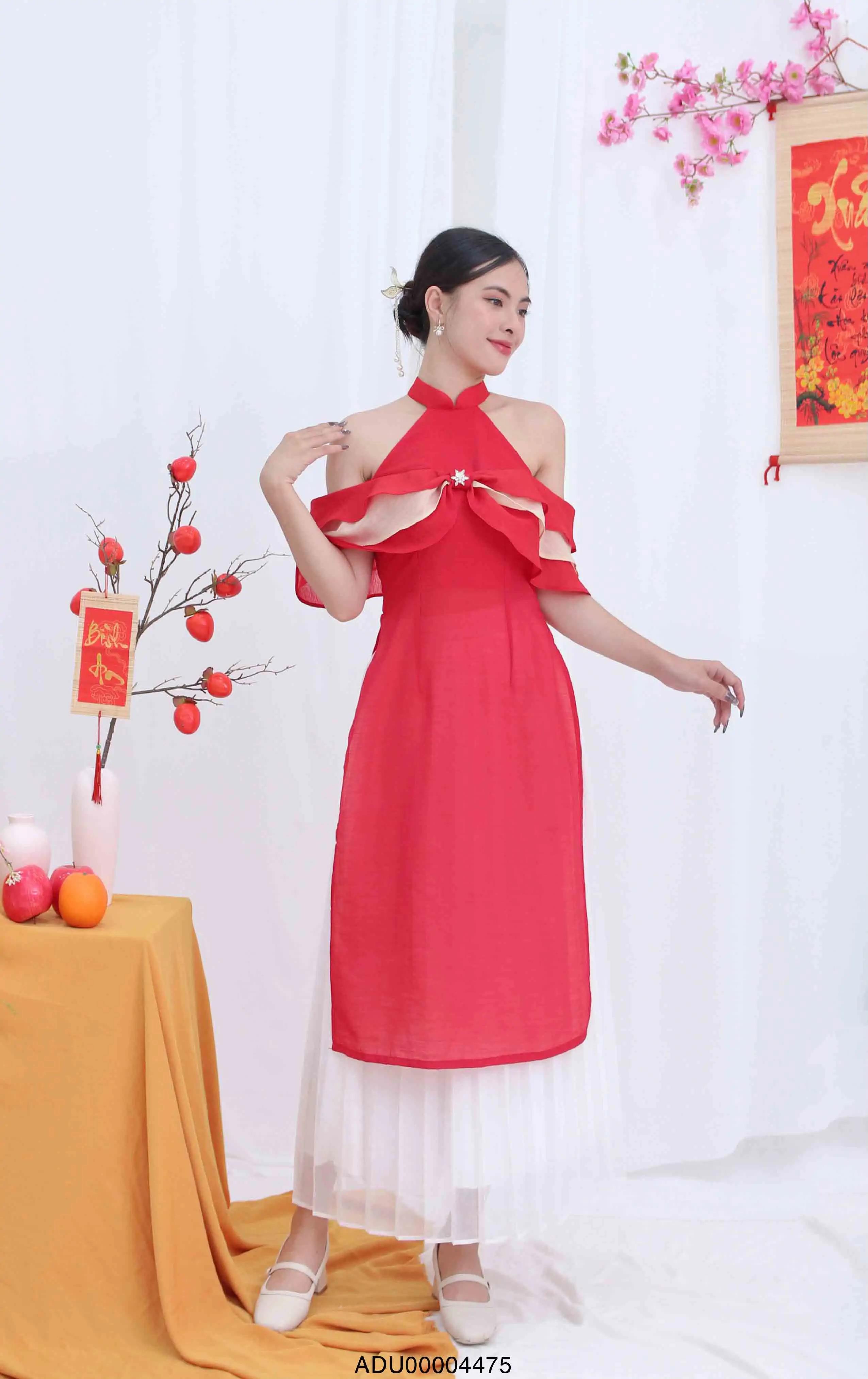Đầm thêu Hải Hạc - Dáng áo dài cách tân kèm họa tiết hạc bay sóng lượn –  Helen Boutique